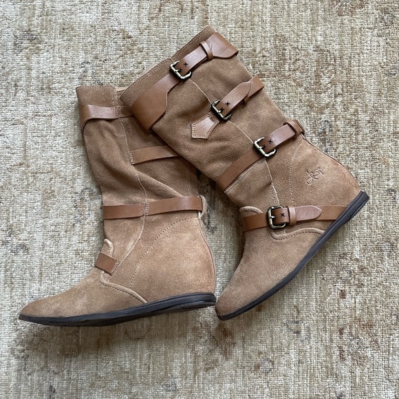 NEW Gorgeous OTBT Calamity Boots in gold. NWOT - Picture 7 of 9